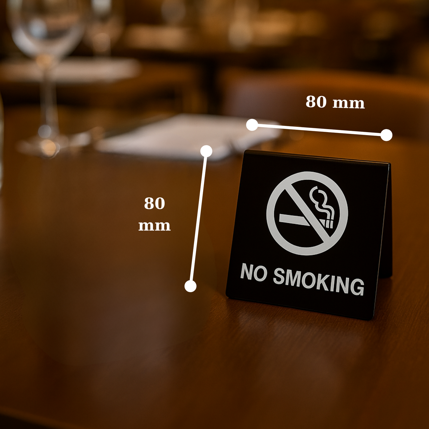 Siyah pleksi masa üstü no smoking yazılı tabela 80x80 mm ölçü restoran ortamı