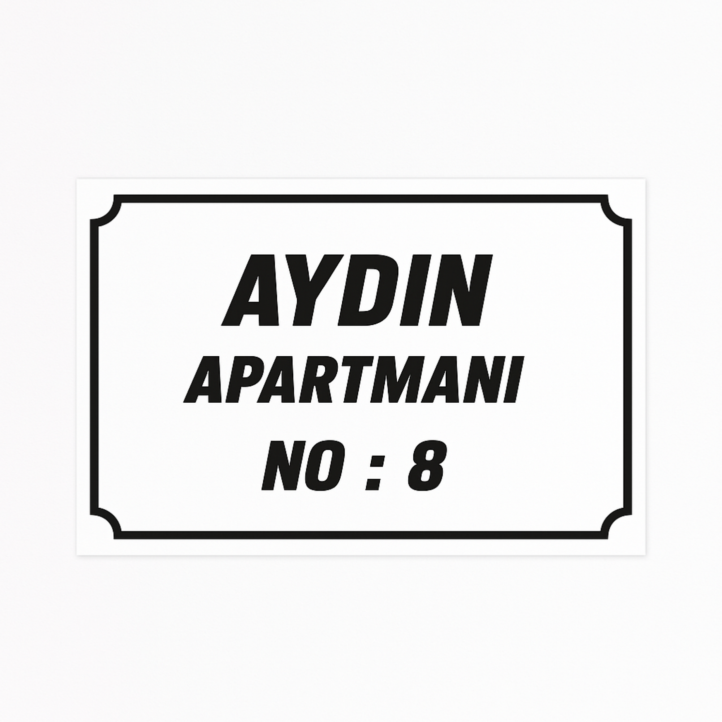 Kişiye özel apartman adı ve numara yazılı beyaz pleksi tabela ürün görseli, siyah çerçeveli tasarım
