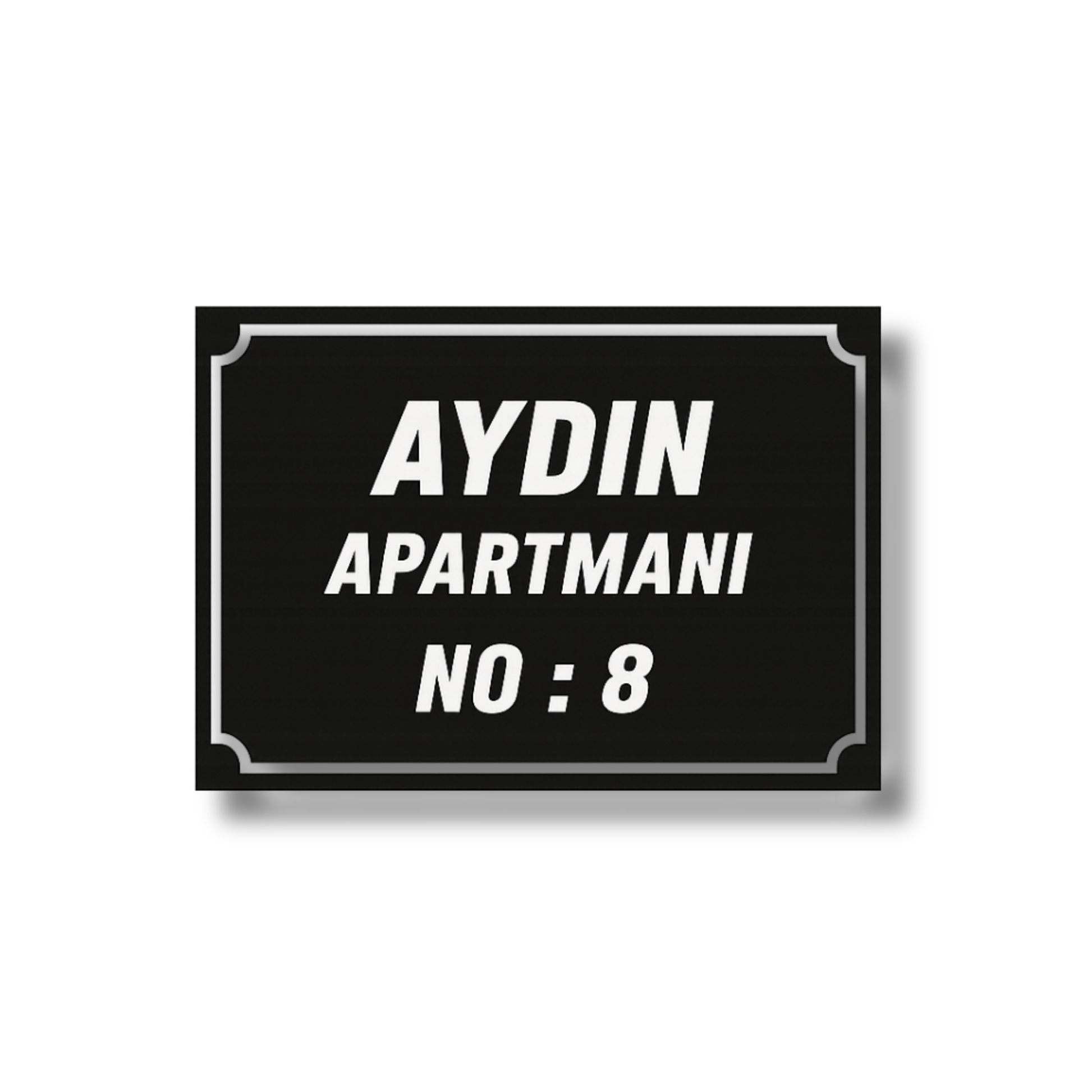 Kişiye özel apartman adı ve numara yazılı siyah pleksi tabela ürün görseli, beyaz yazı beyaz arka plan