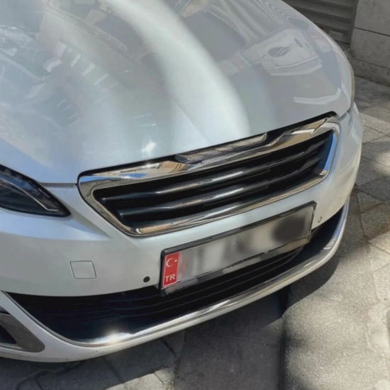 Reflektörlü TR plaka sticker 2’li setin araç plakasına kolay uygulama ve gerçek kullanım videosu
