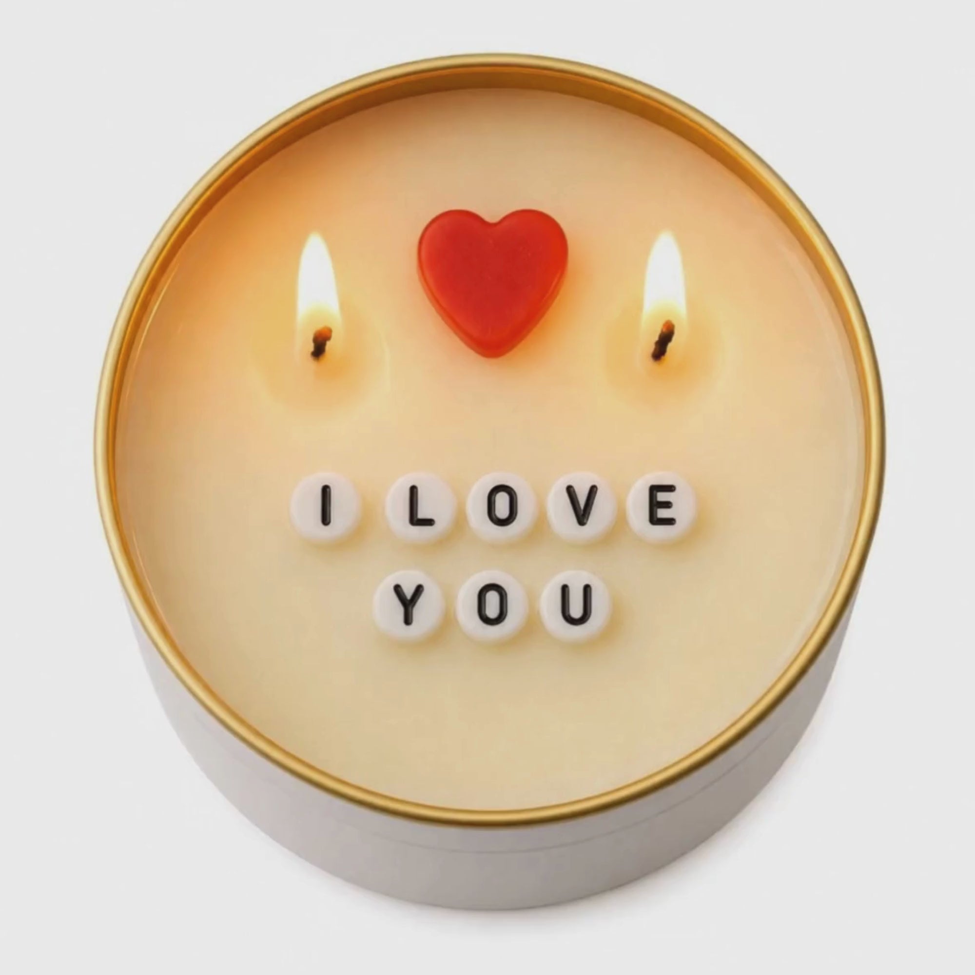 Gizli mesajlı soya wax mum önce ve sonra videosu – mum yanarken I LOVE YOU mesajının yavaş yavaş ortaya çıkışı